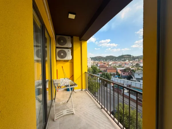 Tirane, shes apartament 1+1+Aneks+Ballkon Kati 3, 72 m² (Yzberisht)