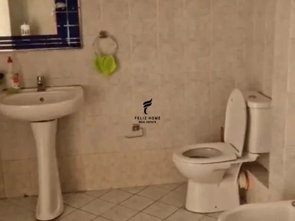 Tirane, jepet me qera apartament 1+1 Kati 4, 60 m² 550 € (RRUGA E DIBRES)