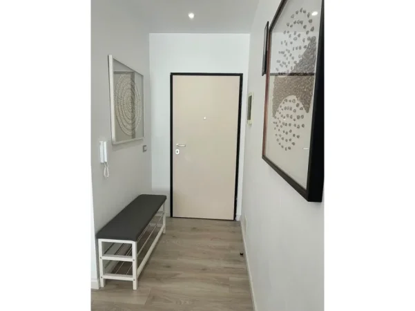 Tirane, jepet me qera apartament 2+1+Aneks Kati 4, 1.200 € ("Rruga e Barrikadave)