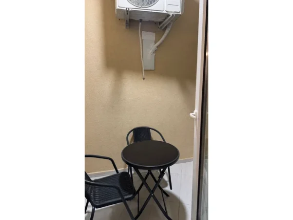 Tirane, jepet me qera apartament 1+1 Kati 8, 58 m² 450 € (Ali Demi)