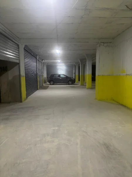 Durres, shitet garazh | post parkimi Kati -1, 15 m² 
