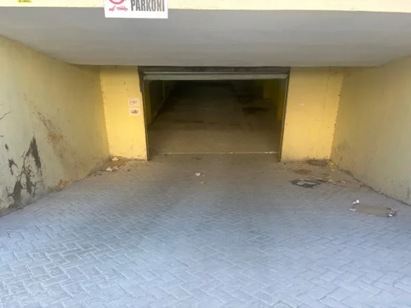 Durres, shitet garazh | post parkimi Kati -1, 15 m² 