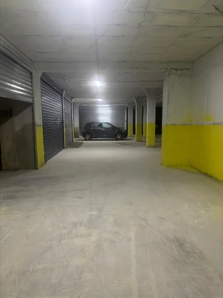 Durres, shitet garazh | post parkimi Kati -1, 15 m² 