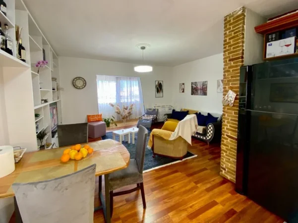 Tirane, jepet me qera apartament 2+1 Kati 6, 84 m² 600 € (ATSH)