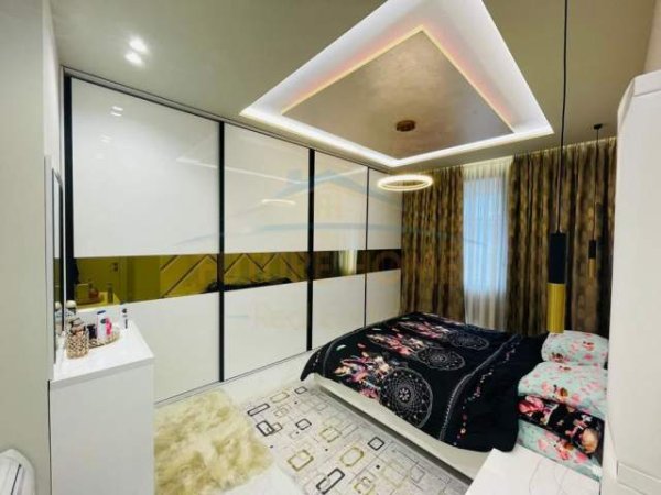 Tirane, shitet apartament 2+1 Kati 3, 123 m² 230.000 Euro (21 Dhjetori)