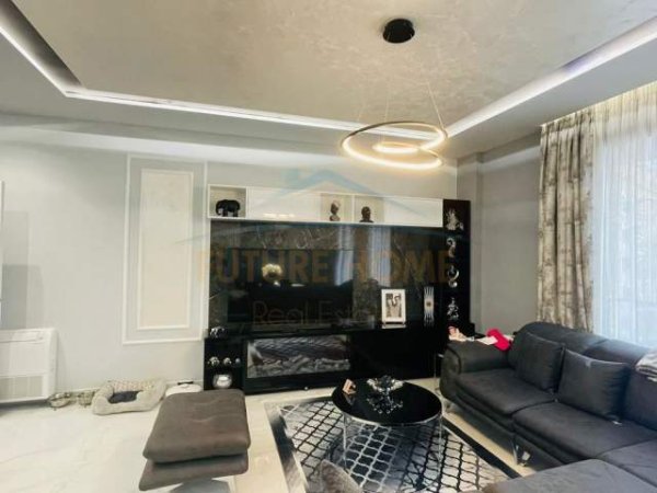 Tirane, shitet apartament 2+1 Kati 3, 123 m² 230.000 Euro (21 Dhjetori)