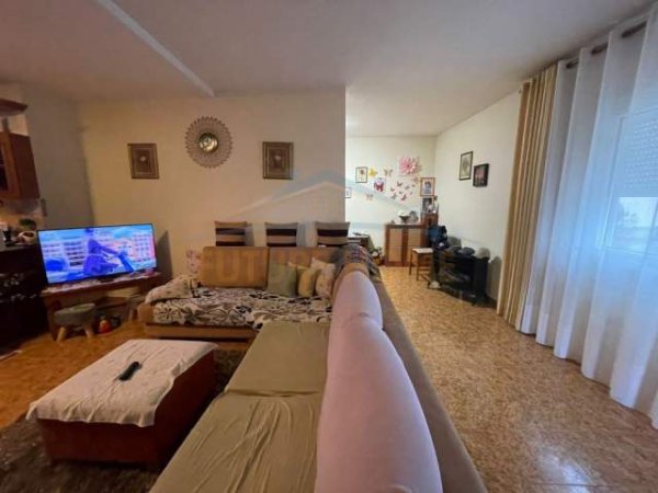 Tirane, shitet apartament 2+1 Kati 5, 98 m² 150.000 Euro (RRUGA E KAVAJES)