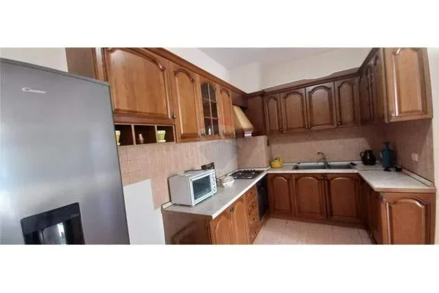 Tirane, jepet me qera apartament 2+1+A Kati 7, 117 m² 720 Euro