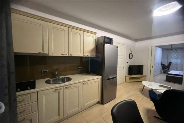 Tirane, jepet me qera apartament 1+1+A Kati 3, 52 m² 800 Euro