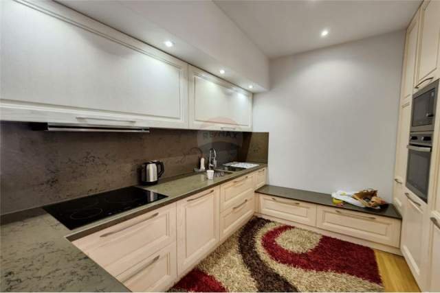 Tirane, shitet apartament 2+1+A 114 m² 220.000 Euro