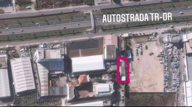 Tirane, jepet me qera magazine Kati 0, 400 m² 1.000 Euro (AUTOSTRADA TIRANE-DURRES)