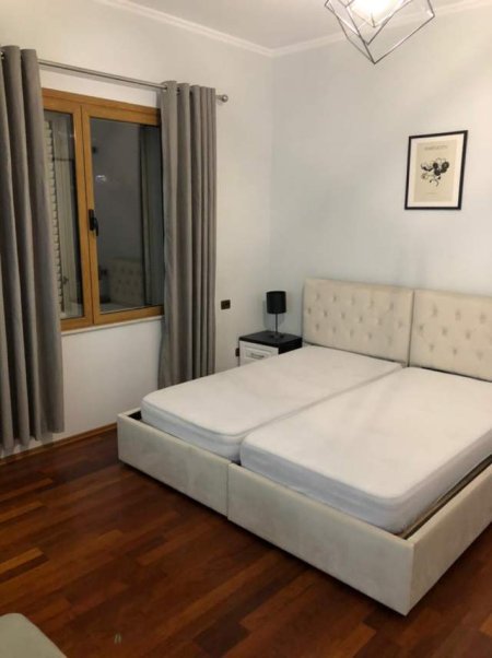 Tirane, jepet me qera Vile 1+1 Kati 2, 50 m² 420 Euro (Kristaq Capo)