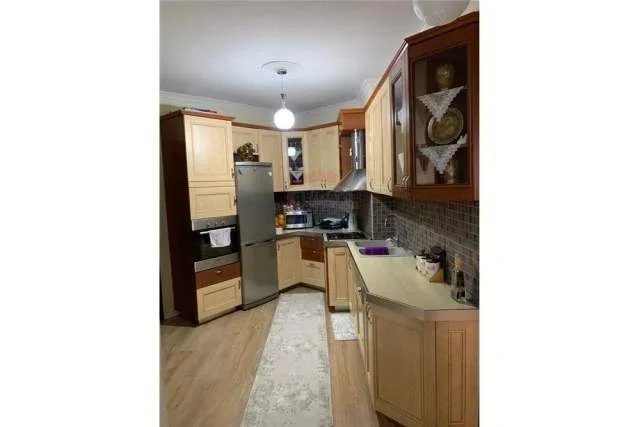 Tirane, shitet apartament 3+1+A+BLK Kati 1, 114 m² 140.000 Euro (Astir)