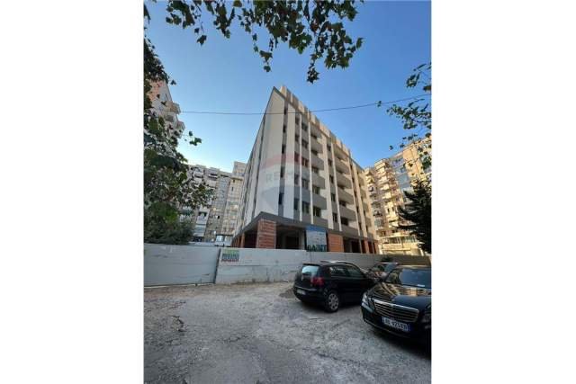 Tirane, shitet apartament 3+1 Kati 4, 116 m² 145.200 Euro (Astir)