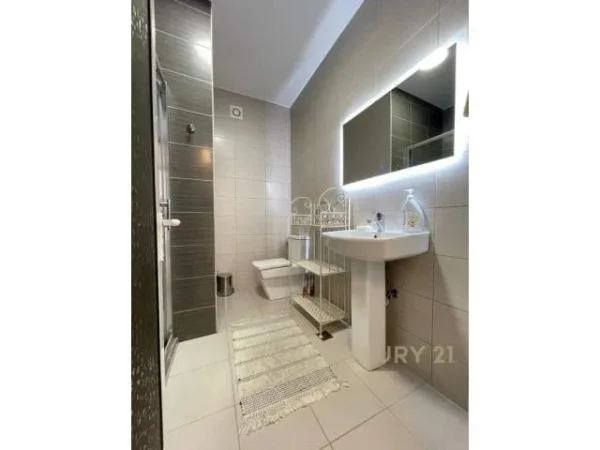 Tirane, jepet me qera apartament 2+1+BLK Kati 4, 120 m² 750 Euro (prane Kika 2)