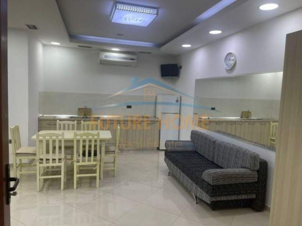 Tirane, jepet me qera apartament 1+1 Kati 1, 48 m² 300 Euro (Xhanfize Keko)
