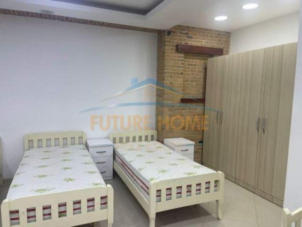 Tirane, jepet me qera apartament 1+1 Kati 1, 48 m² 300 Euro (Xhanfize Keko)