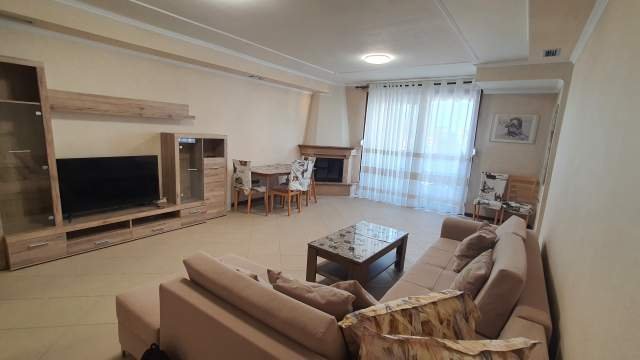 Tirane, jepet me qera 3+1+A+BLK Kati 11, 146 m² 800 Euro (Bulevardi Gjergj Fishta)