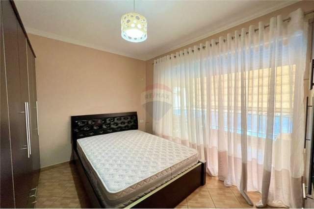 Tirane, jepet me qera apartament 2+1 Kati 2, 90 m² 430 Euro (Rruga Muhamed Deliu)