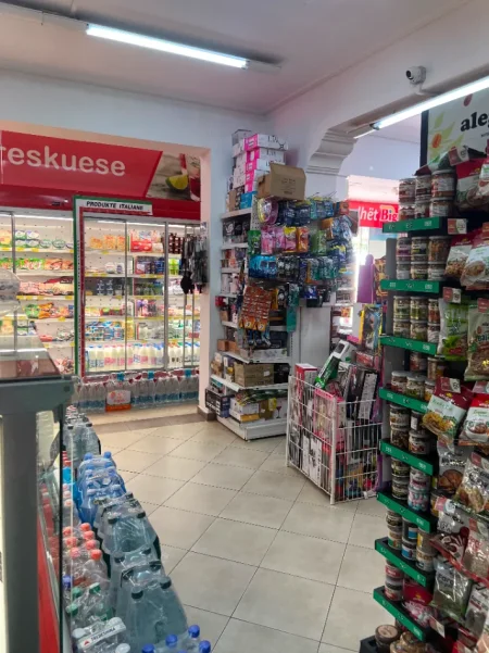 Sarande, shes ambjent biznesi Kati 0, 180 m² 400.000 € (Lefter Talo)
