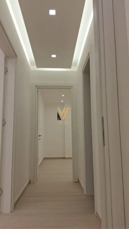 Tirane, jepet me qera zyre Kati 2, 100 m² 1.600 € (RRUGA E KOSOVAREVE)