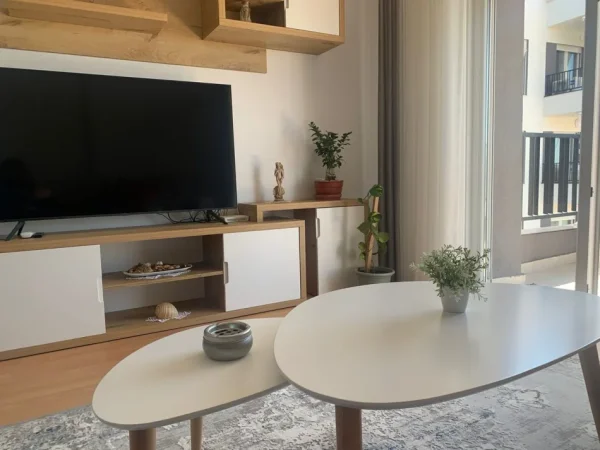 Tirane, jepet me qera apartament 2+1 Kati 8, 110 m² 650 € (Rruga 5 Maji)