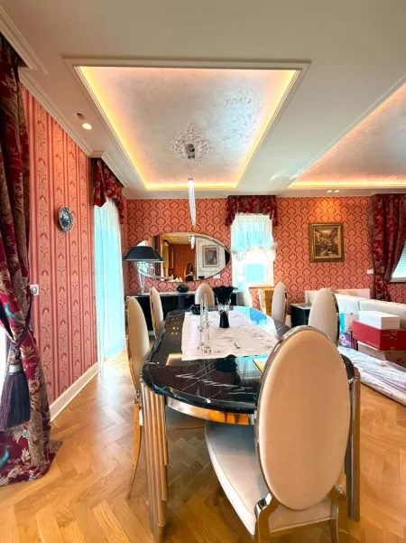 Tirane, jepet me qira , 116 m²