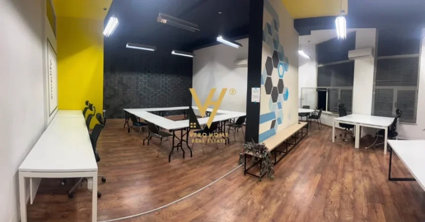 Tirane, jepet me qera zyre Kati 1, 180 m² 3.300 € (RRUGA SAMI FRASHERI)