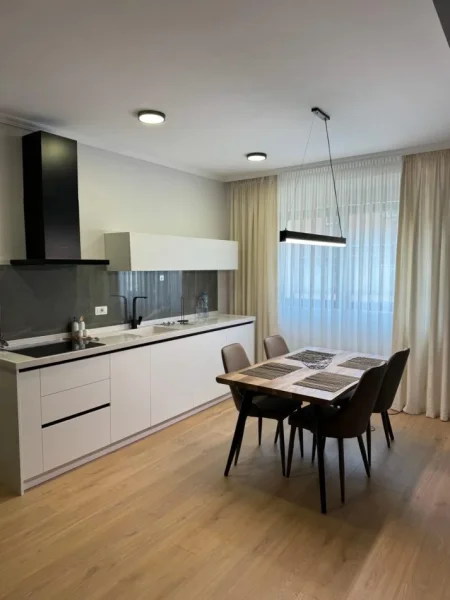 Tirane, jepet me qera apartament 2+1 Kati 3, 145 m² 1500 € (Rruga e Durrësit)