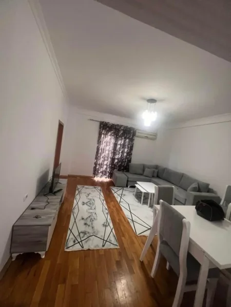 Tirane, jepet me qera apartament 2+1 Kati 3, 90 m² 600 € (Don Bosko)