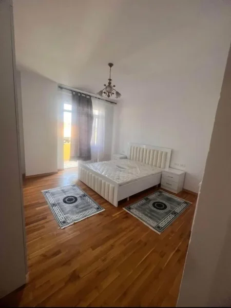 Tirane, jepet me qera apartament 2+1 Kati 3, 90 m² 600 € (Don Bosko)