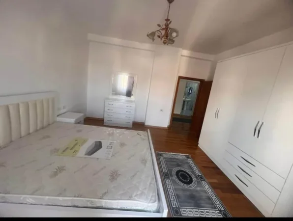 Tirane, jepet me qera apartament 2+1 Kati 3, 90 m² 600 € (Don Bosko)