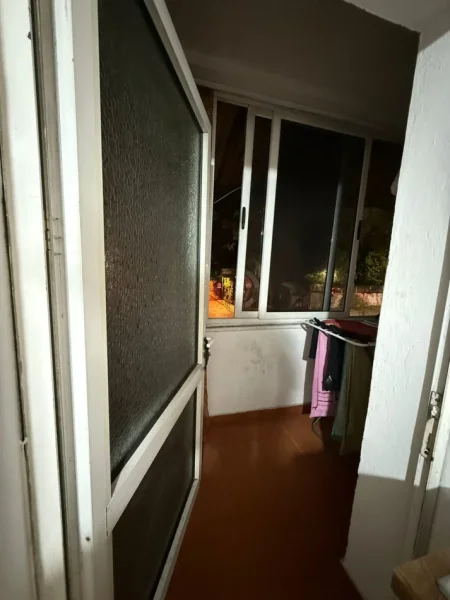 Tirane, jepet me qera apartament 1+1 Kati 2, 65 m² 550 € (Stacioni i Trenit)