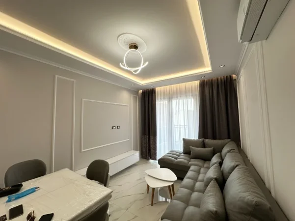 Tirane, jepet me qera apartament 1+1 Kati 7, 68 m² 600 € (Rruga Jordan Misja)