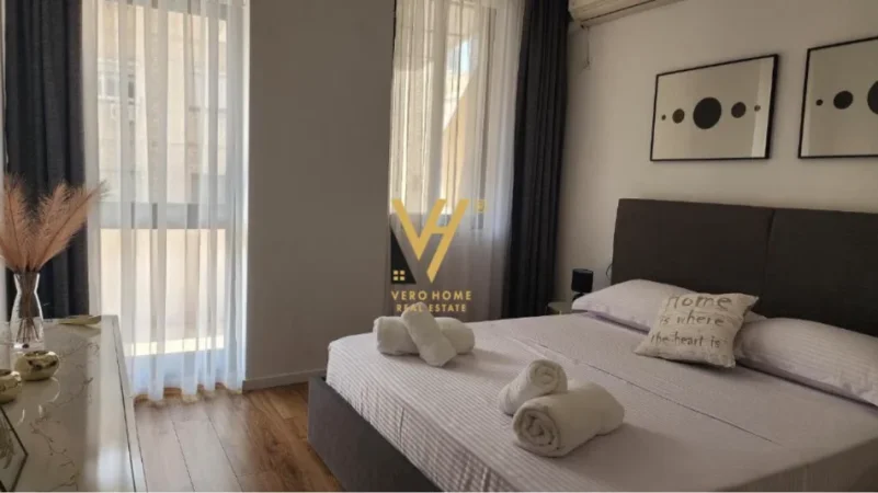 Tirane, jepet me qera apartament 2+1+Ballkon Kati 2, 80 m² 770 € (RRUGA E KAVAJES)