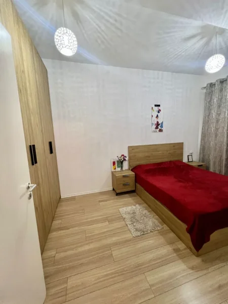 Tirane, jepet me qera apartament 1+1+Ballkon Kati 3, 66 m² 450 € (Rruga Jordan Misja)
