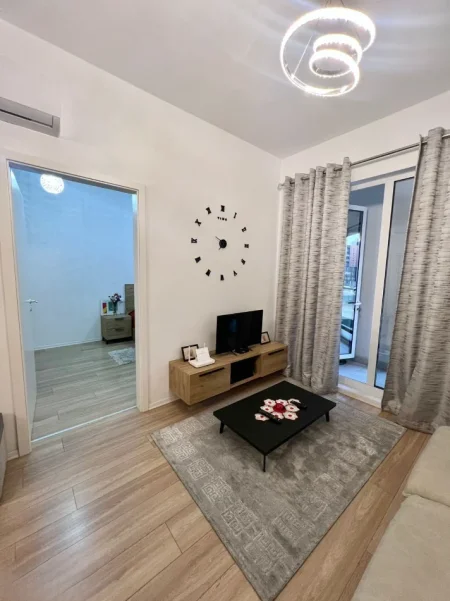 Tirane, jepet me qera apartament 1+1+Ballkon Kati 3, 66 m² 450 € (Rruga Jordan Misja)
