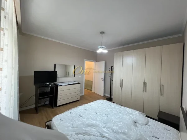 Tirane, jepet me qera apartament 1+1 Kati 6, 60 m² 620 € (ISH TREGU ELEKTRIK)