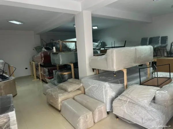 Tirane, jepet me qera magazine Kati 0, 100 m² 400 € (AUTOSTRADA TIRANE-DURRES)