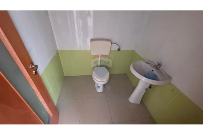 Radhime - Orikum, shitet ambjent biznesi Kati 2, 165 m² (ORikum, Vlore)
