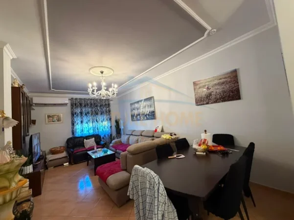 Durres, shitet apartament 2+1 Kati 2, 126 m² 150.000 € (0696044423 Prane Shkolles "Eftali Koci", Durres)