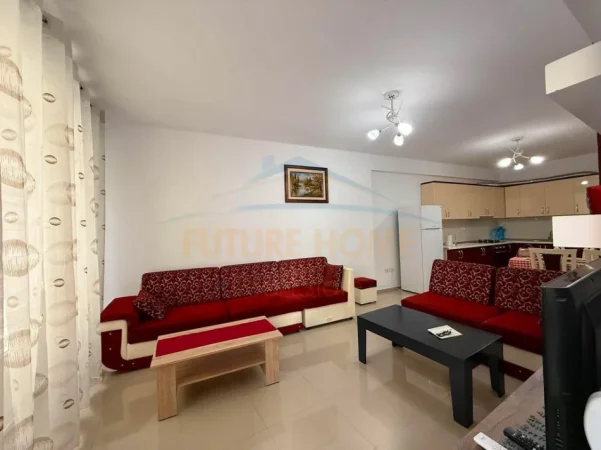Tirane, jepet me qera apartament 2+1+Ballkon Kati 2, 115 m² 450 € (Unaza e Re)