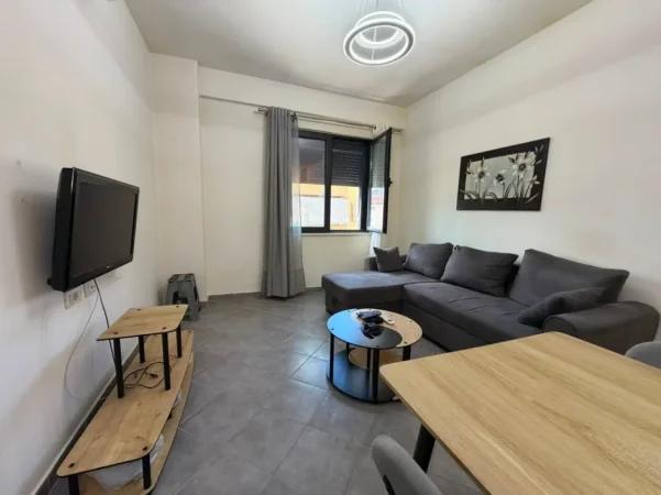 Tirane, jepet me qera apartament 2+1+2+Post Parkimi+Ballkon Kati 1, 93 m² 700 € (Jordan Misja)