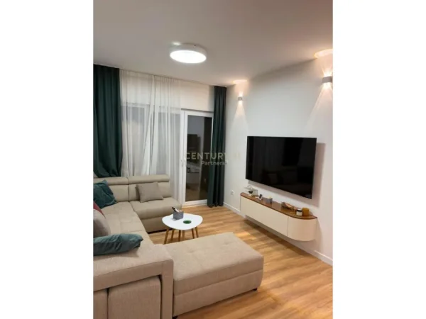 Tirane, jepet me qera apartament 1+1 Kati 3, 78 m² 780 € (Pazari i Ri partners147130)