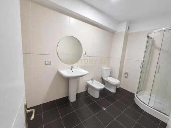 Tirane, shitet apartament 2+1 Kati 6, 132 m² 330.000 € (Myslym Shyri partners147129)