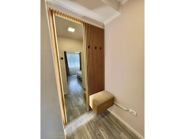 Tirane, jepet me qera apartament 1+1 Kati 3, 65 m² 800 € (9 Katshet Metropol147121)