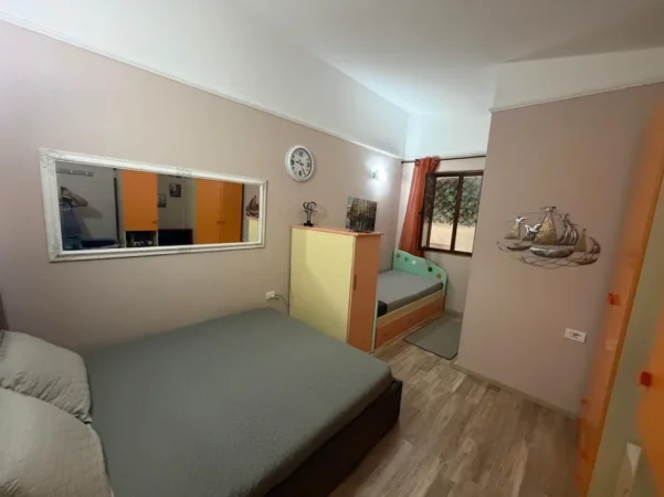 Pogradec, jepet me qera apartament 1+1+A+BLK Kati 6 (me Ashensor), 3,500 Leke/Dita