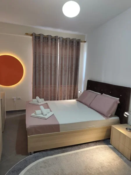 Tirane, jepet me qera apartament 1+1 Kati 4, 65 m² 570 € (21 Dhjetori)