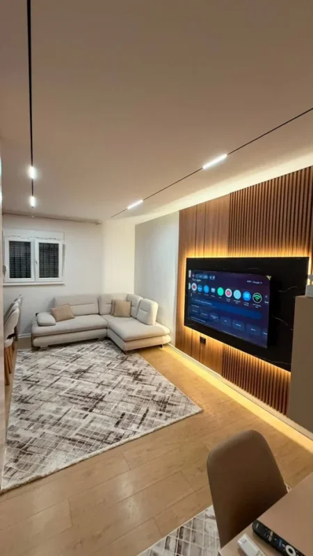 Tirane, jepet me qera apartament 1+1 Kati 1, 55 m² 600 € (Shkolla Bashkuar)