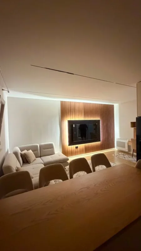 Tirane, jepet me qera apartament 1+1 Kati 1, 55 m² 600 € (Shkolla Bashkuar)